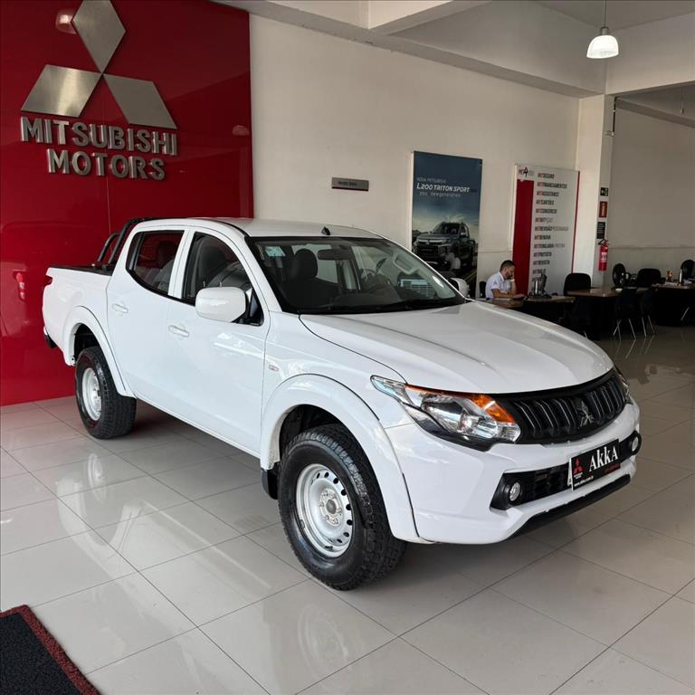 Mitsubishi-L200 TRITON-2.4 16V TURBO DIESEL GL CD 4X4 MANUAL
