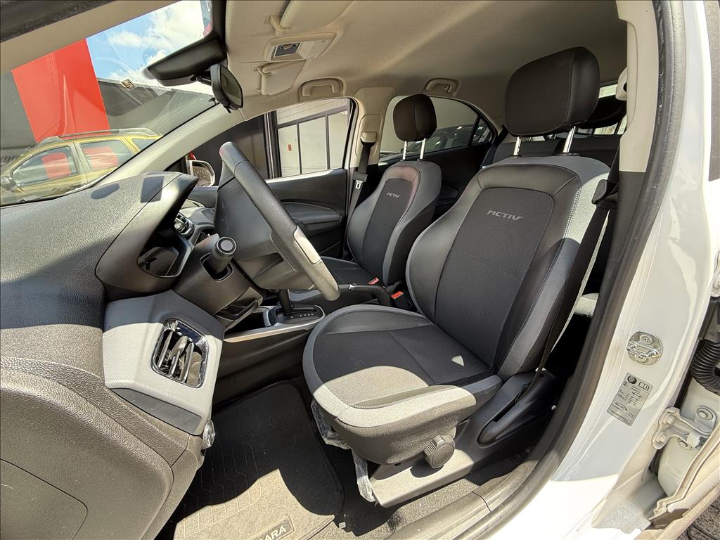 Chevrolet Onix - 1.4 MPFI ACTIV 8V FLEX 4P AUTOMÁTICO