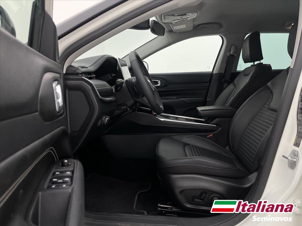 COMMANDER 1.3 T270 TURBO FLEX LONGITUDE AT6