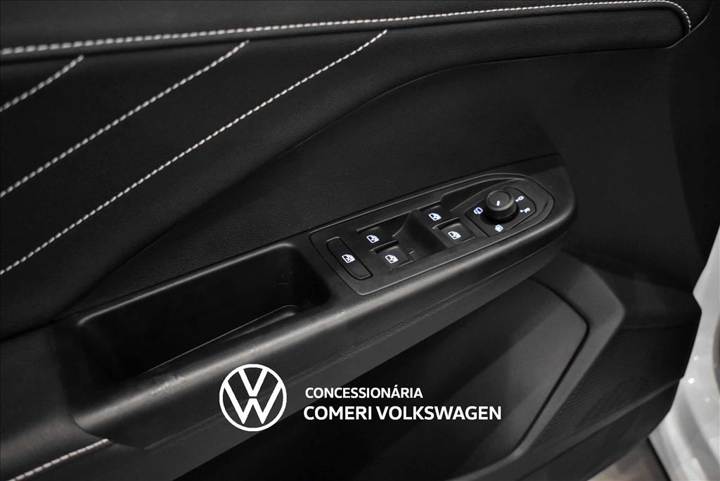 TAOS 1.4 250 TSI TOTAL FLEX HIGHLINE AUTOMÁTICO20