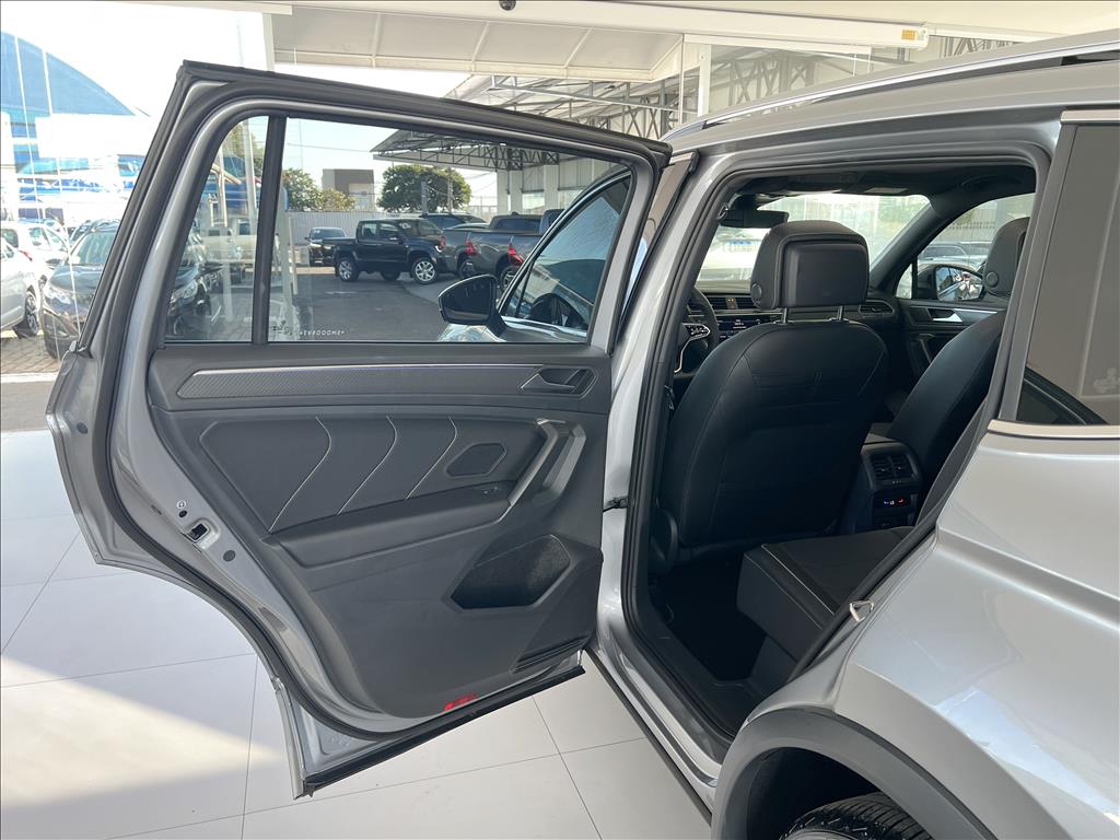 TIGUAN 2.0 300 TSI GASOLINA ALLSPACE R-LINE AUTOMÁTICO17