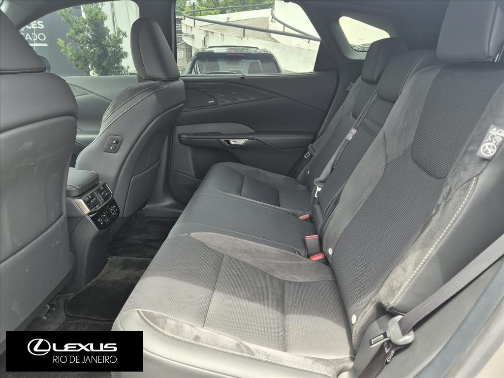 RX 450h+ 2.5 PHEV AWD CVT5