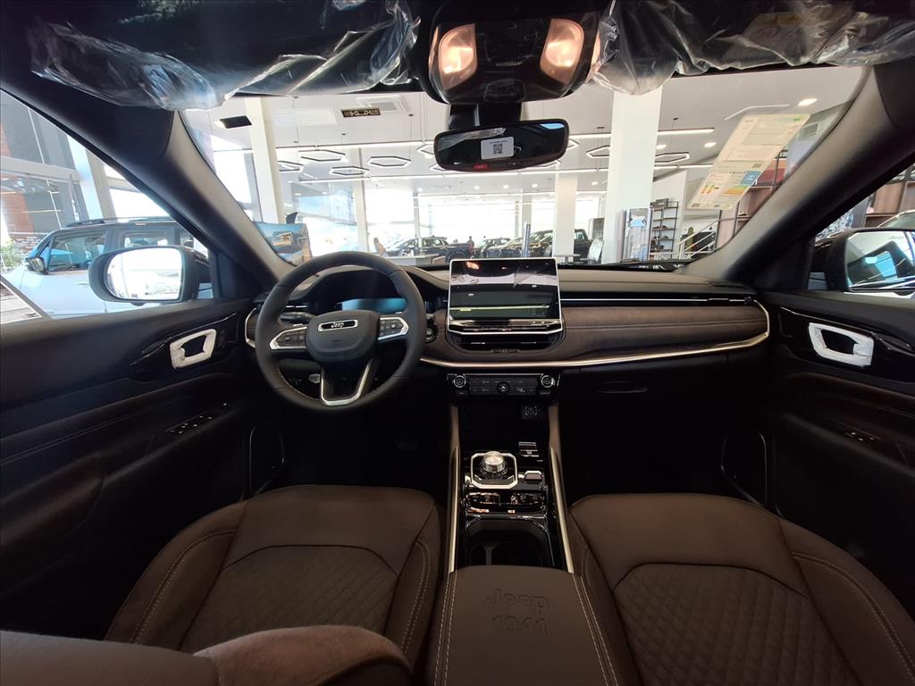 COMMANDER 2.2 TURBO DIESEL OVERLAND AT98