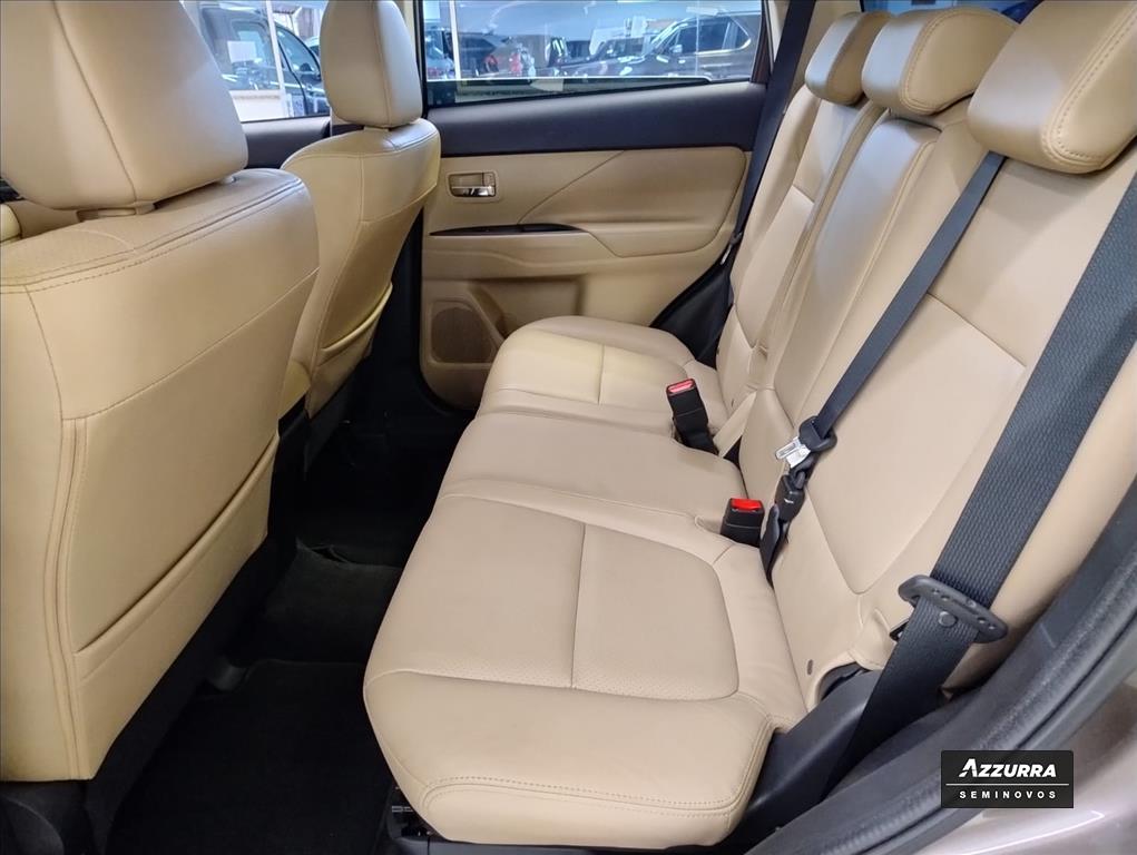 OUTLANDER 3.0 GT 4X4 V6 24V GASOLINA 4P AUTOMÁTICO