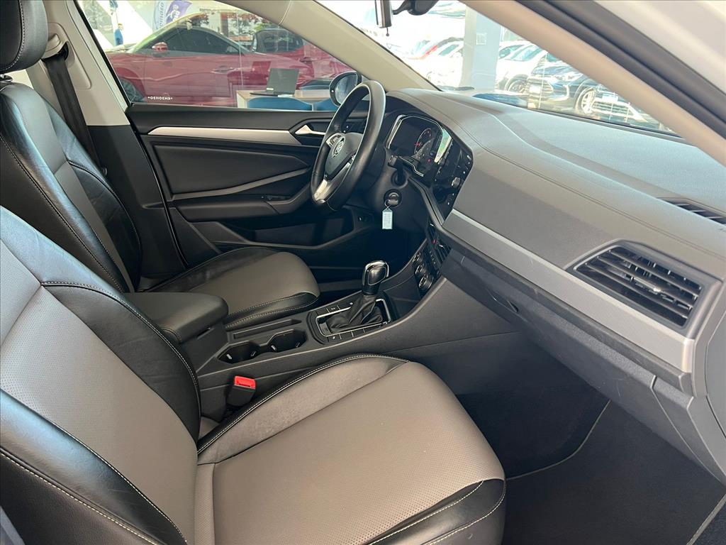 JETTA 1.4 250 TSI TOTAL FLEX COMFORTLINE TIPTRONIC15