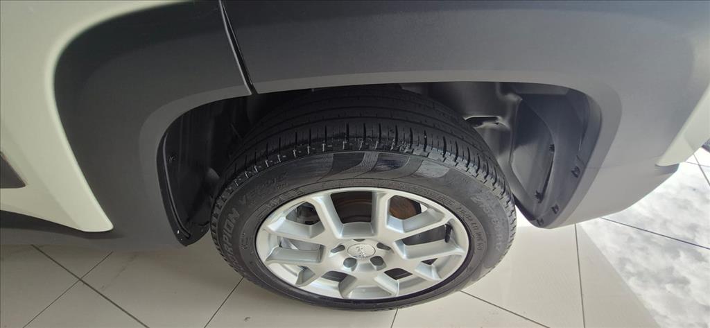 RENEGADE 1.8 16V FLEX SPORT 4P AUTOMÁTICO9