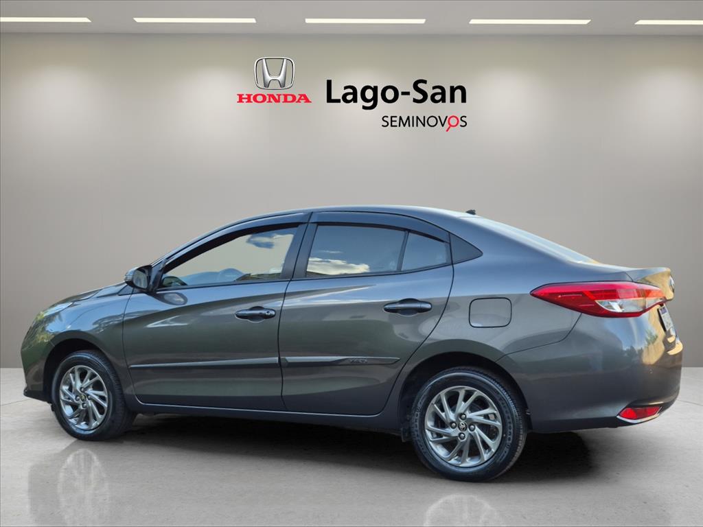 YARIS 1.5 16V FLEX SEDAN XS CONNECT MULTIDRIVE3