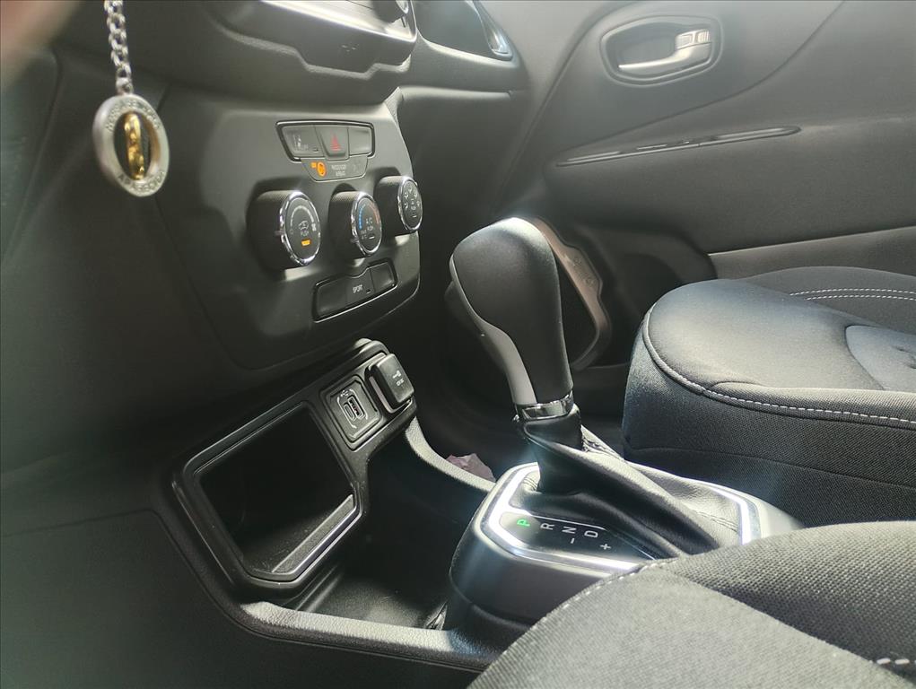 RENEGADE 1.3 T270 TURBO FLEX SPORT AT68