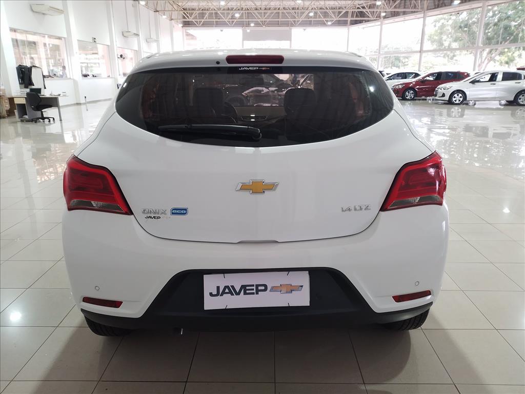 GM - Chevrolet-ONIX-1.4 MPFI LTZ 8V FLEX 4P MANUAL