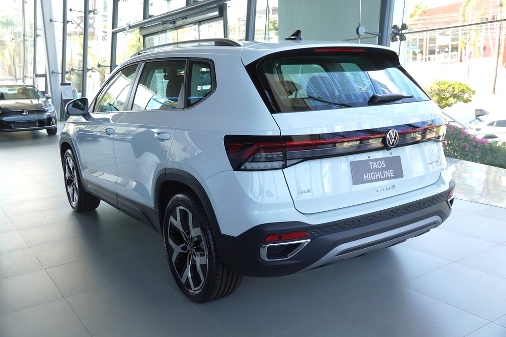 TAOS 1.4 250 TSI TOTAL FLEX HIGHLINE AUTOMÁTICO4
