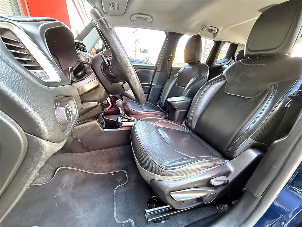 Jeep Renegade - 1.8 16V FLEX LONGITUDE 4P AUTOMÁTICO