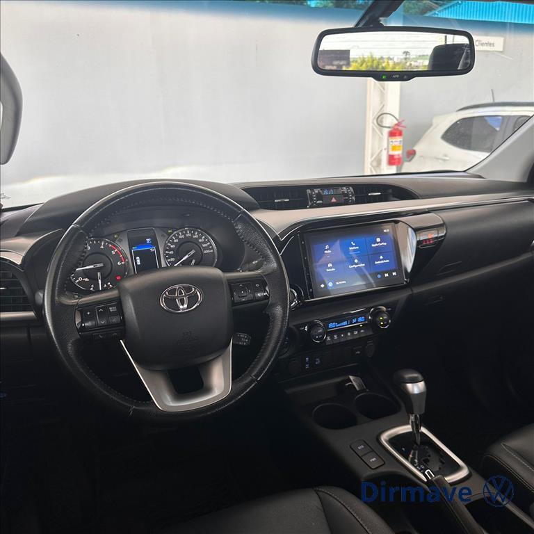 HILUX 2.8 D-4D TURBO DIESEL CD SRV 4X4 AUTOMÁTICO2