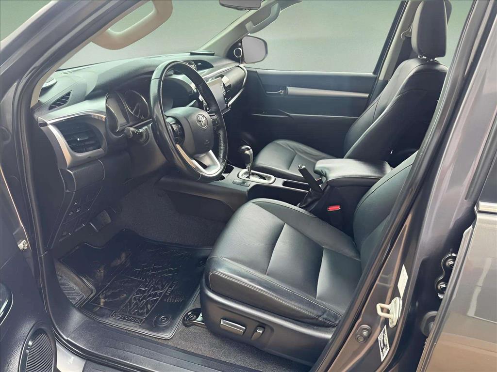HILUX 2.8 D-4D TURBO DIESEL CD SRX 4X4 AUTOMÁTICO9