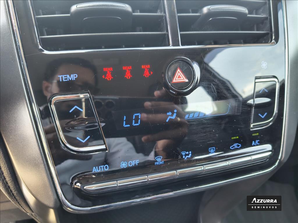 YARIS 1.5 16V FLEX SEDAN XS CONNECT MULTIDRIVE13