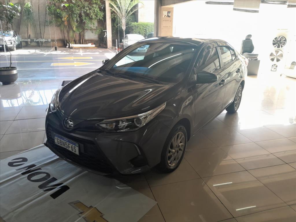 Imagem do veículo em oferta YARIS