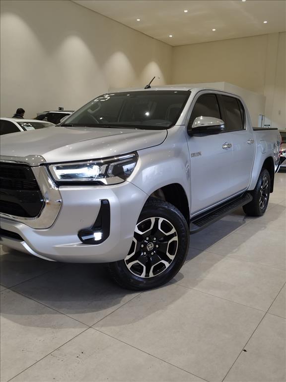 HILUX 2.8 D-4D TURBO DIESEL CD SRV 4X4 AUTOMÁTICO6