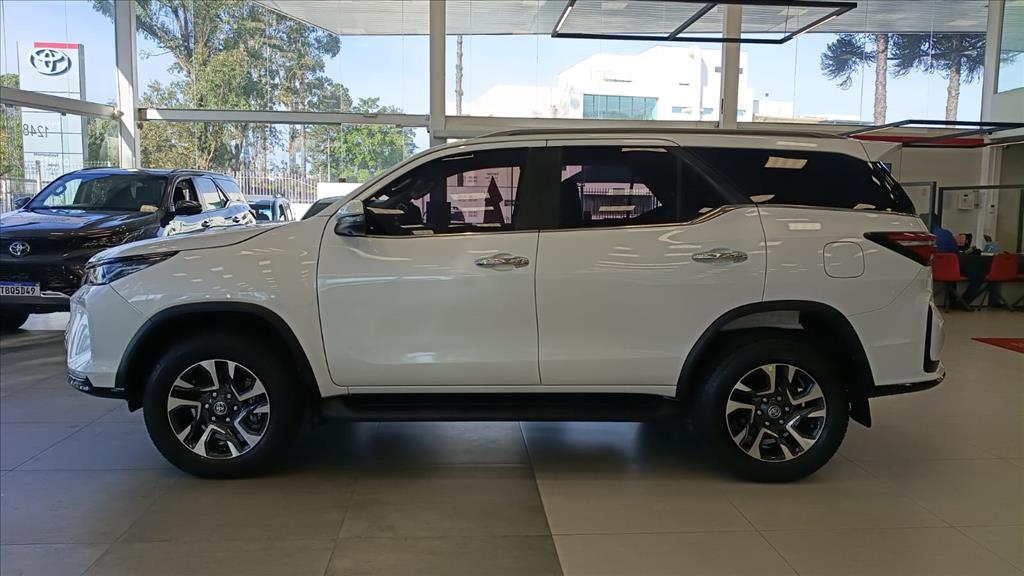 HILUX SW4 2.8 D-4D TURBO DIESEL SRX 7L 4X4 AUTOMÁTICO5