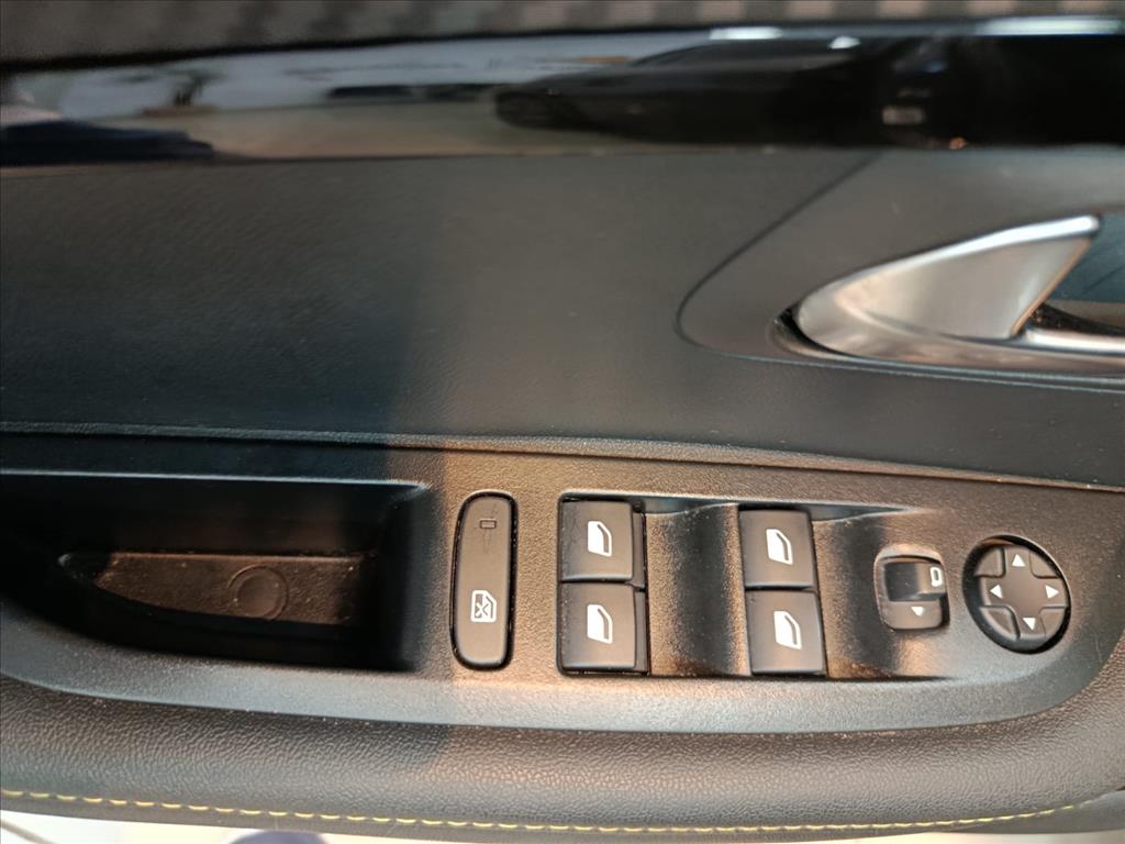 208 1.0 TURBO 200 FLEX GT CVT10