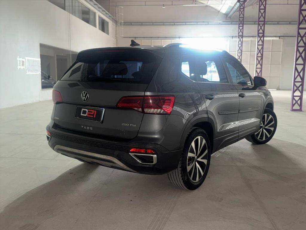 VW - Volkswagen-TAOS-1.4 250 TSI TOTAL FLEX HIGHLINE AUTOMÁTICO