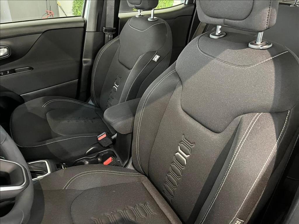 RENEGADE 1.3 T270 TURBO FLEX ALTITUDE AT67