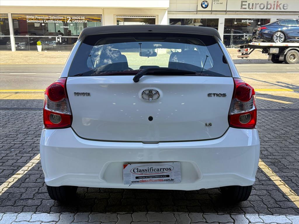 Toyota Etios - 1.3 X 16V FLEX 4P MANUAL