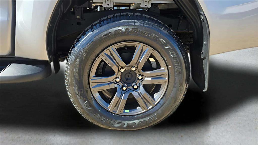 HILUX 2.8 D-4D TURBO DIESEL CD SR 4X4 AUTOMÁTICO12