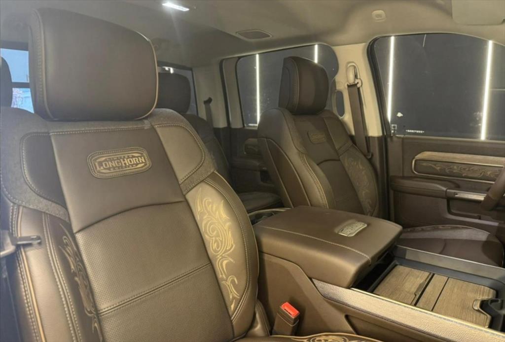 3500 6.7 I6 TURBO DIESEL LIMITED LONGHORN CD 4X4  AUTOMÁTICO8