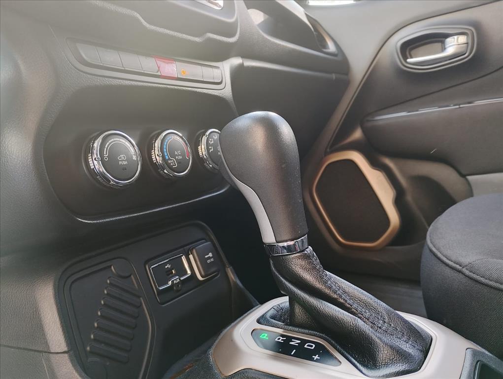 RENEGADE 1.8 16V FLEX SPORT 4P AUTOMÁTICO8
