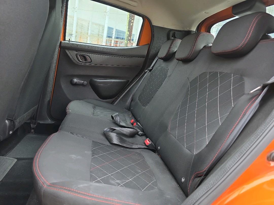 Renault-KWID-1.0 12V SCE FLEX ZEN MANUAL