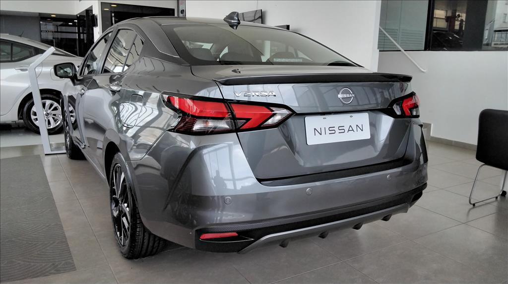 VERSA 1.6 16V FLEX EXCLUSIVE XTRONIC1