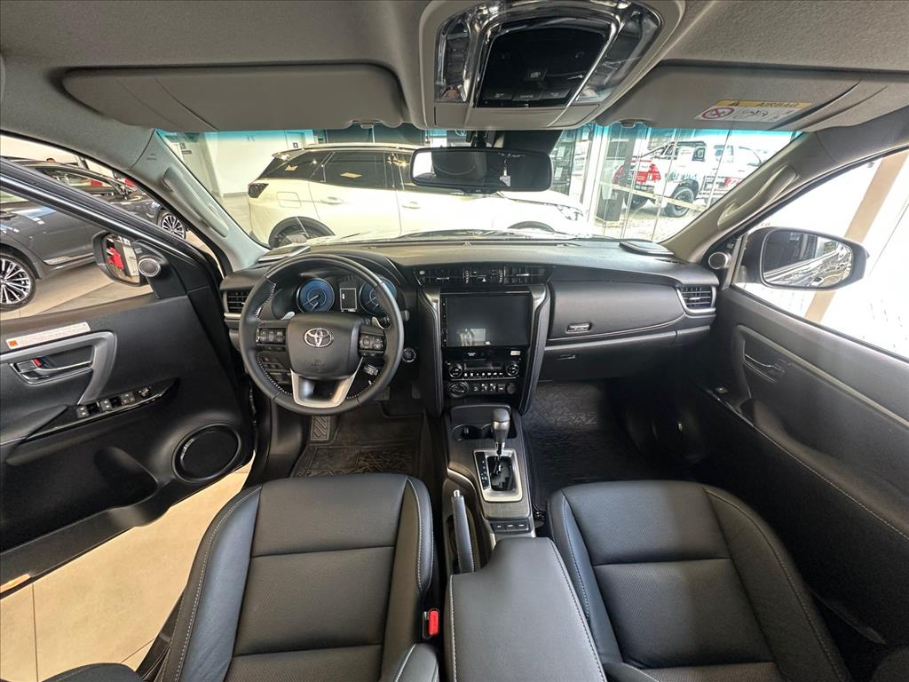 HILUX SW4 2.8 D-4D TURBO DIESEL SRX PLATINUM 4X4 AUTOMÁTICO5