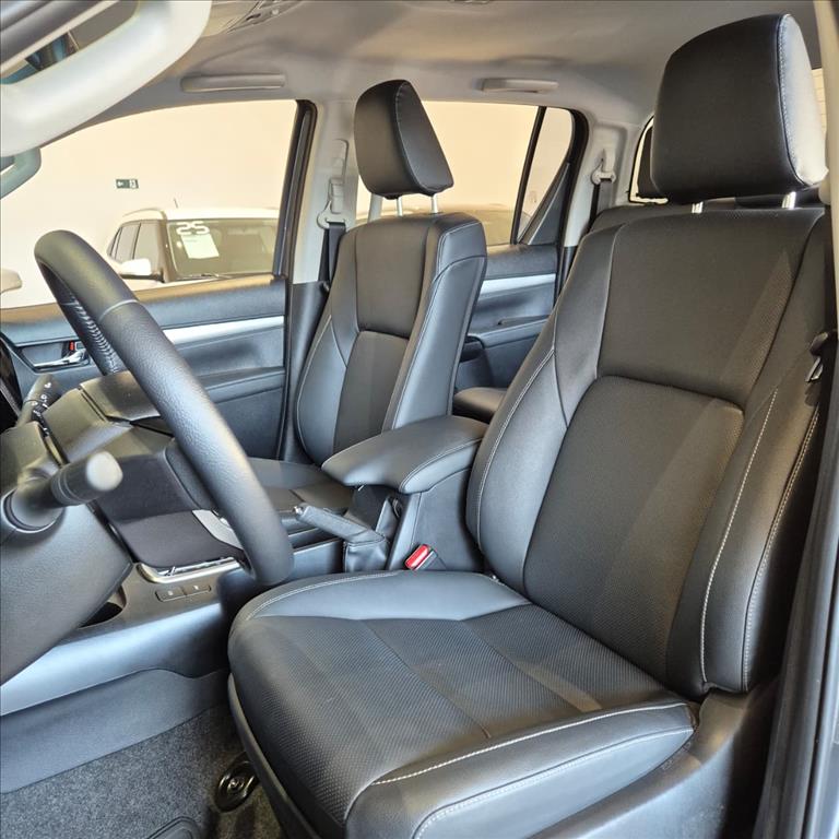 HILUX 2.8 D-4D TURBO DIESEL CD SRX 4X4 AUTOMÁTICO13