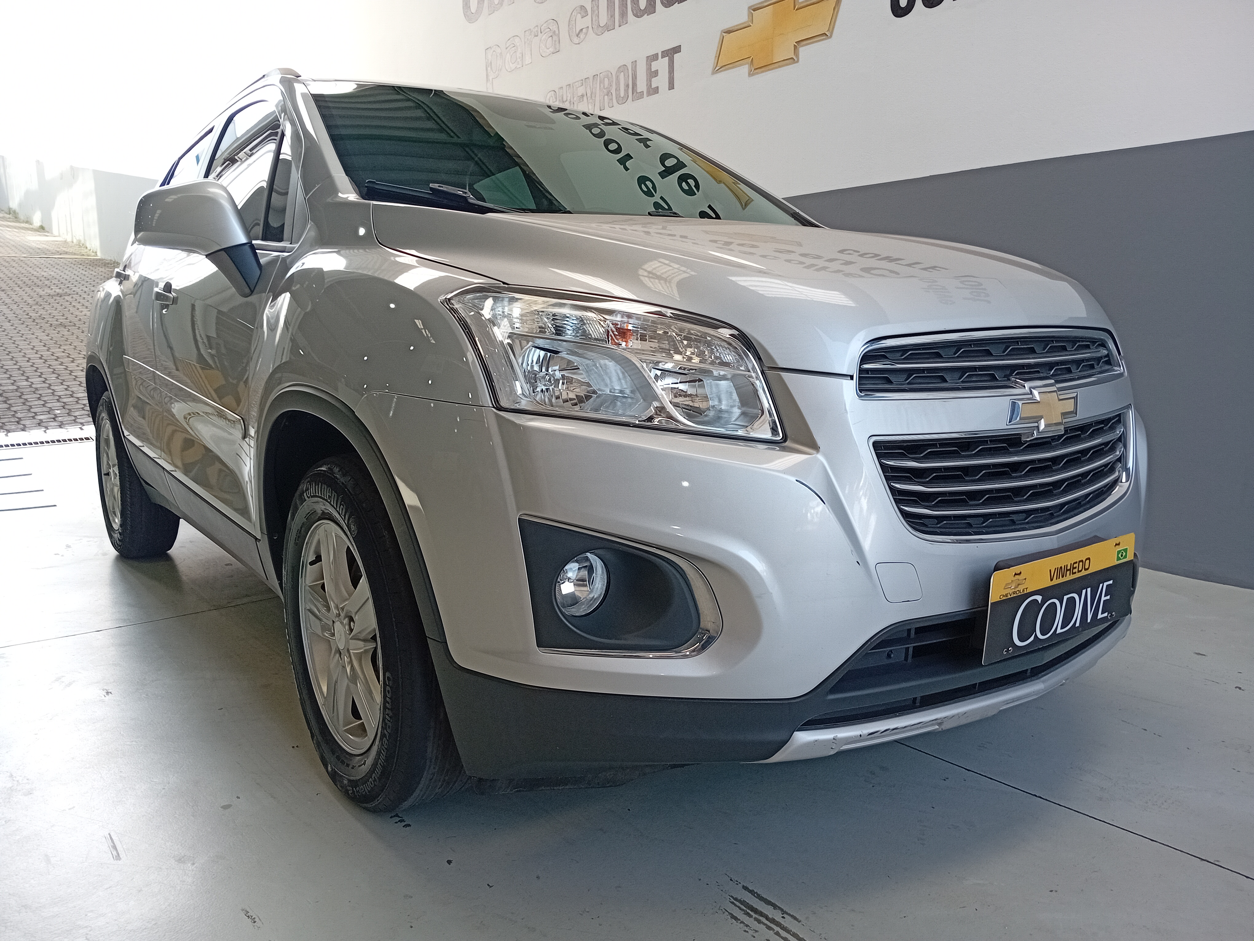 TRACKER 1.8 MPFI LT 4X2 16V FLEX 4P AUTOMÁTICO1