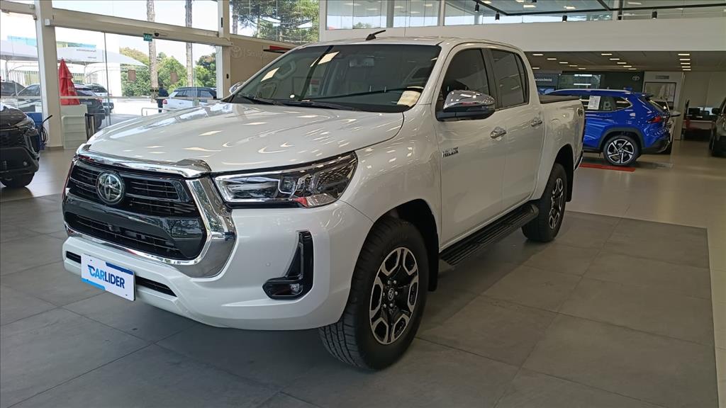 HILUX 2.8 D-4D TURBO DIESEL CD SRX 4X4 AUTOMÁTICO2
