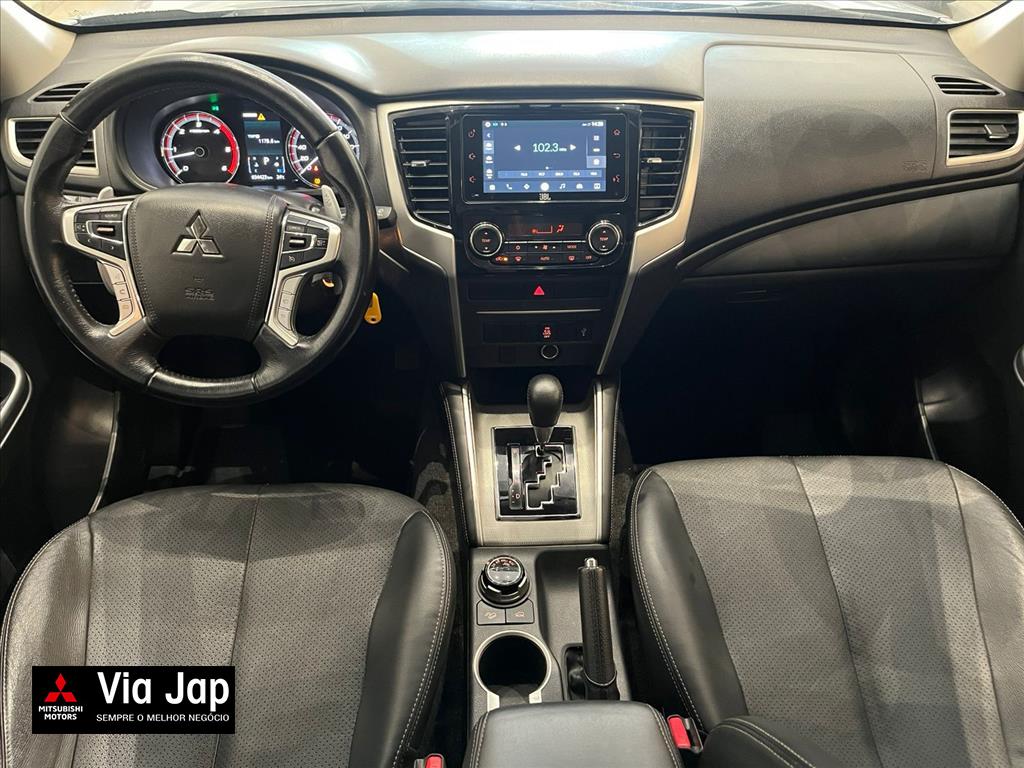 Mitsubishi-L200 TRITON-2.4 16V TURBO DIESEL SPORT HPE CD 4P 4X4 AUTOMÁTICO