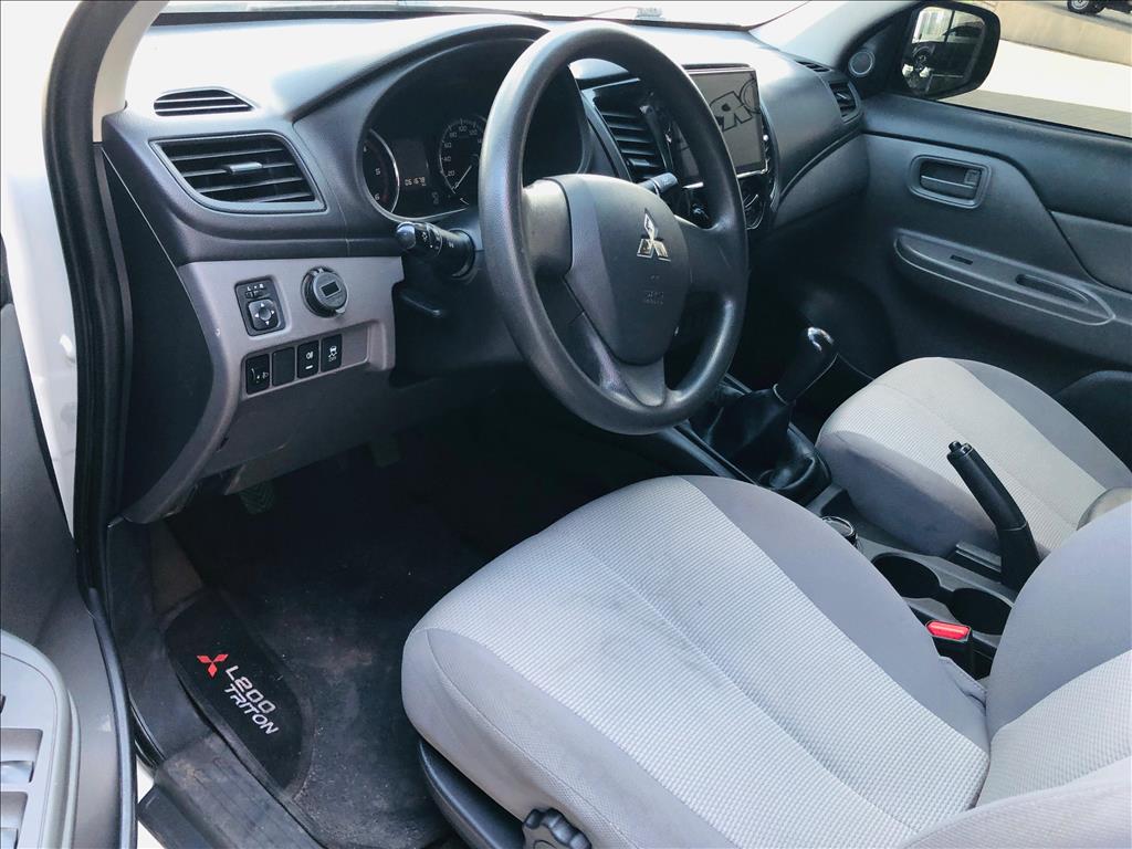 L200 TRITON 2.4 16V TURBO DIESEL GL CD 4X4 MANUAL7