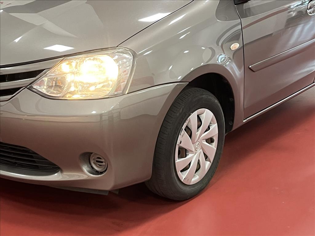 ETIOS 1.5 XS 16V FLEX 4P AUTOMÁTICO3