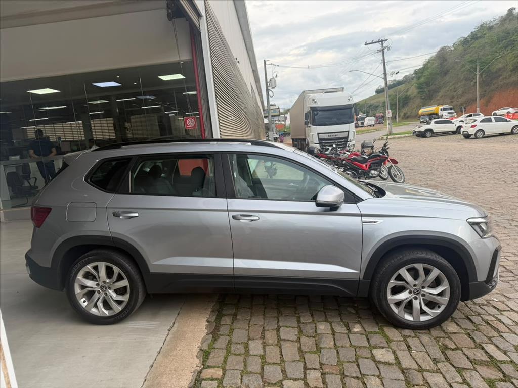 TAOS 1.4 250 TSI TOTAL FLEX HIGHLINE AUTOMÁTICO1
