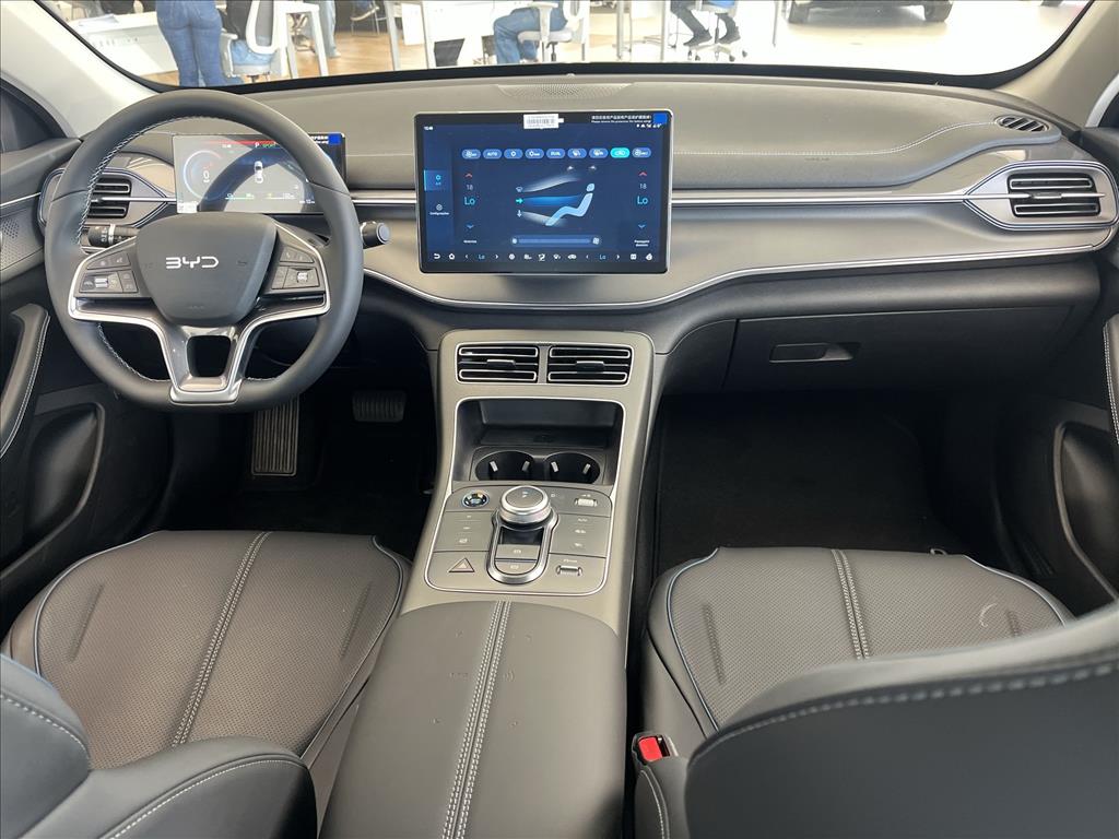 KING 1.5 DM-I PHEV GS AUTOMÁTICO4