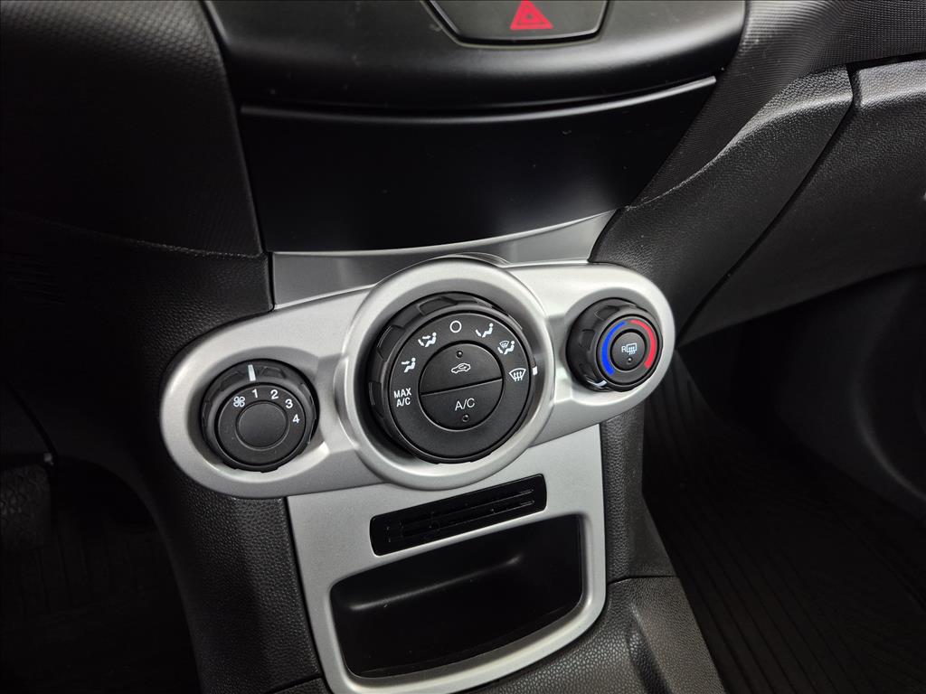 FIESTA 1.6 TI-VCT FLEX SE MANUAL11