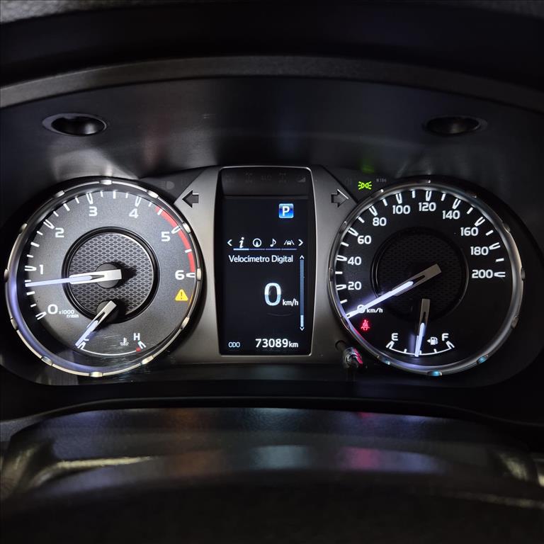 HILUX 2.8 D-4D TURBO DIESEL CD SRX 4X4 AUTOMÁTICO8