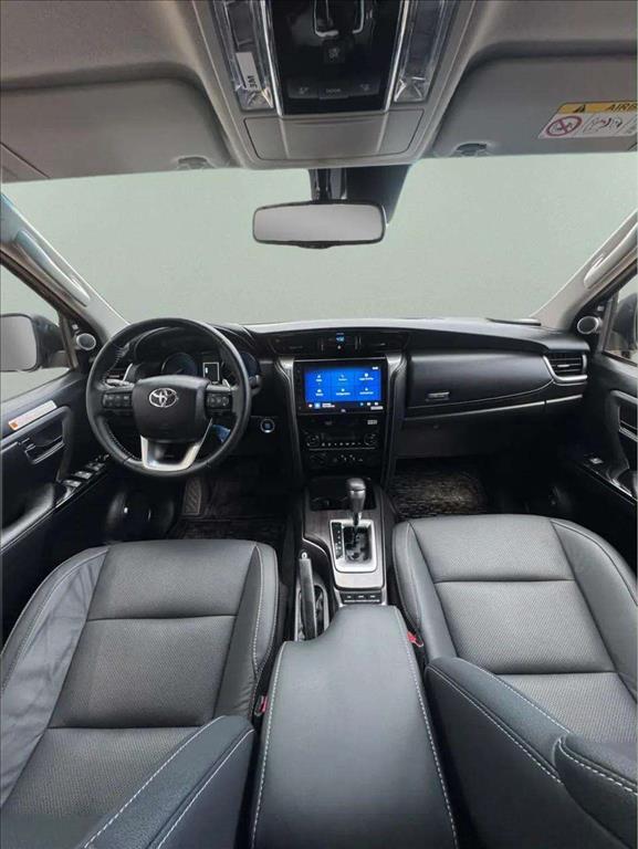 HILUX SW4 2.8 D-4D TURBO DIESEL SRX PLATINUM 4X4 AUTOMÁTICO9