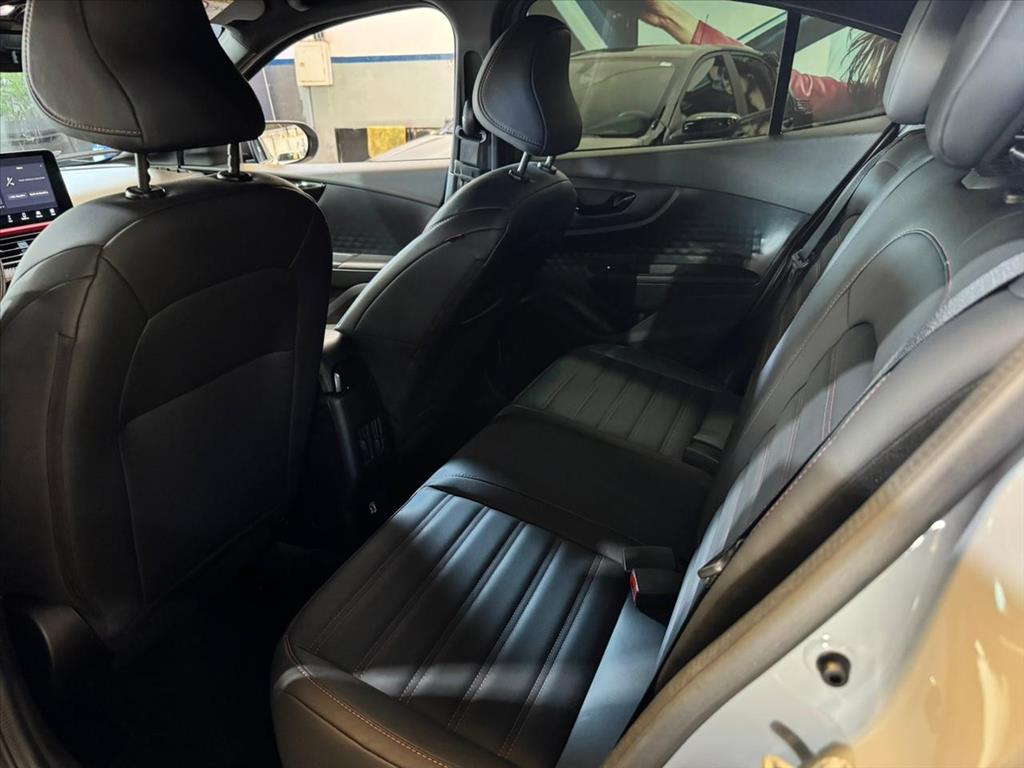 Fiat-FASTBACK-1.3 TURBO 270 FLEX LIMITED EDITION AT6