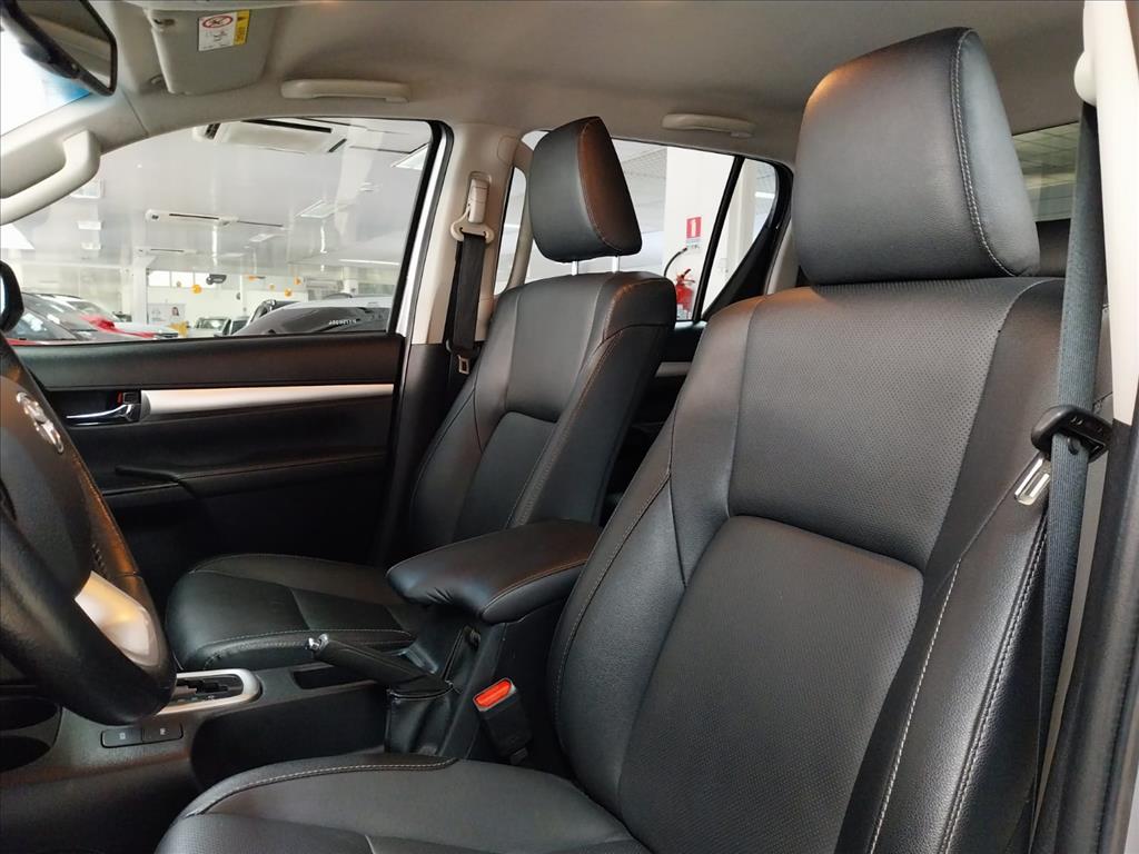 HILUX 2.8 D-4D TURBO DIESEL CD SRX 4X4 AUTOMÁTICO