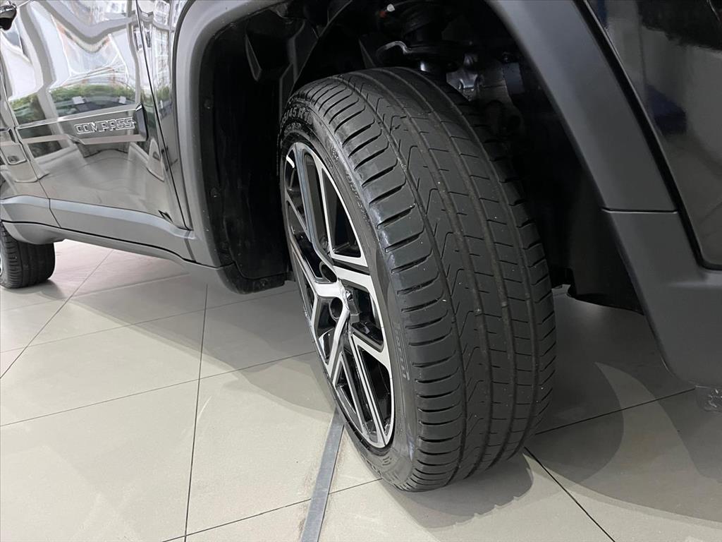 Jeep-COMPASS-1.3 T270 TURBO FLEX LONGITUDE AT6