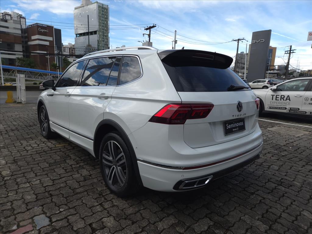 TIGUAN 2.0 300 TSI GASOLINA ALLSPACE R-LINE AUTOMÁTICO5