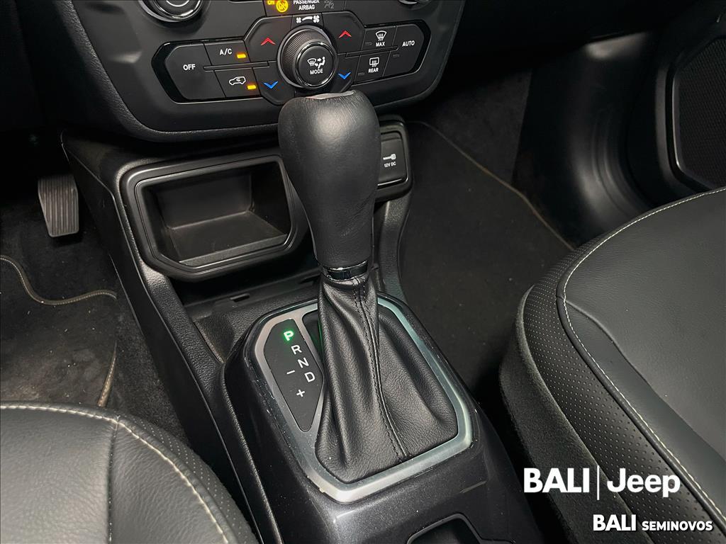 RENEGADE 1.3 T270 TURBO FLEX SAHARA AT615