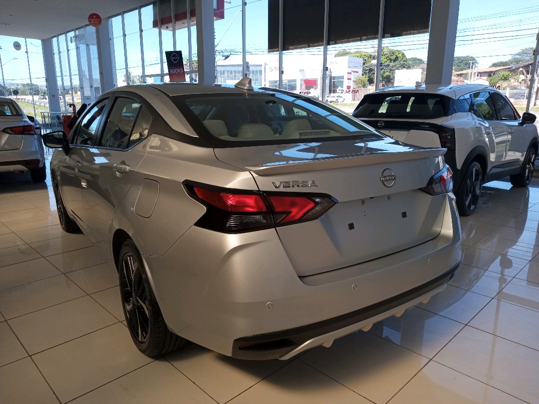 VERSA 1.6 16V FLEX EXCLUSIVE XTRONIC4