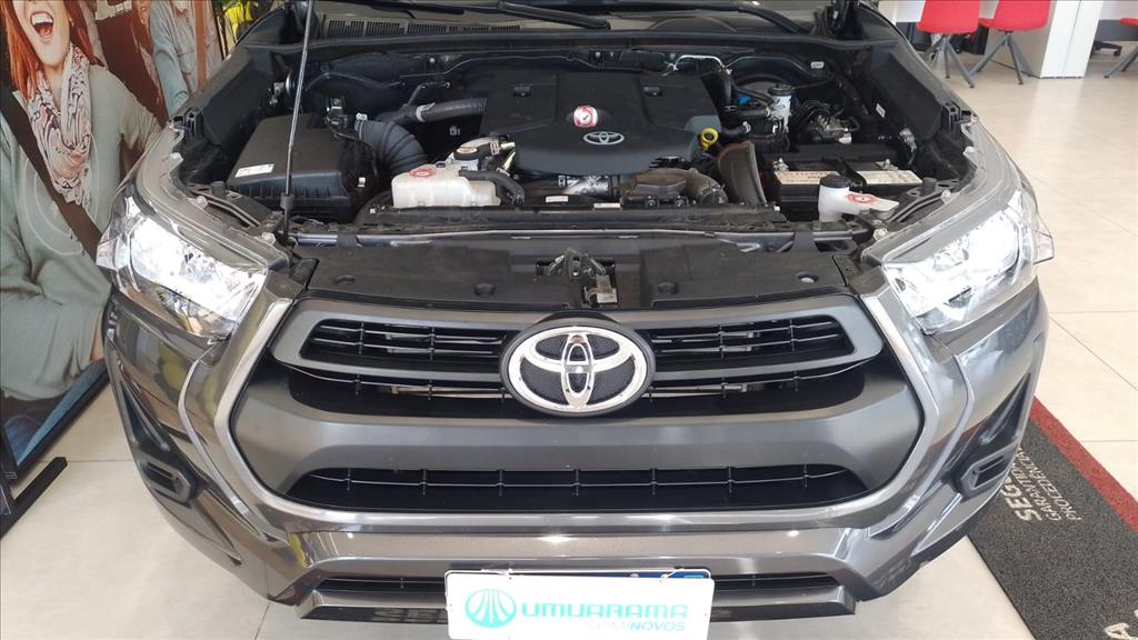 HILUX 2.8 D-4D TURBO DIESEL CD POWER PACK 4X4 MANUAL6