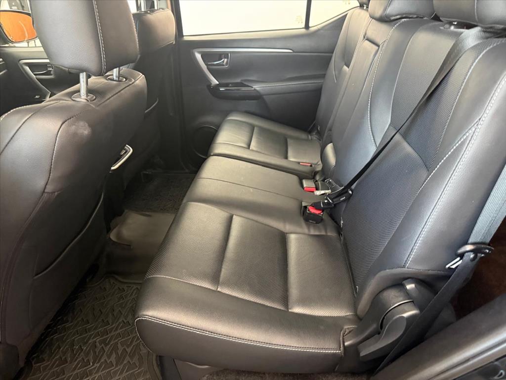 HILUX SW4 2.8 D-4D TURBO DIESEL SRX PLATINUM 4X4 AUTOMÁTICO10